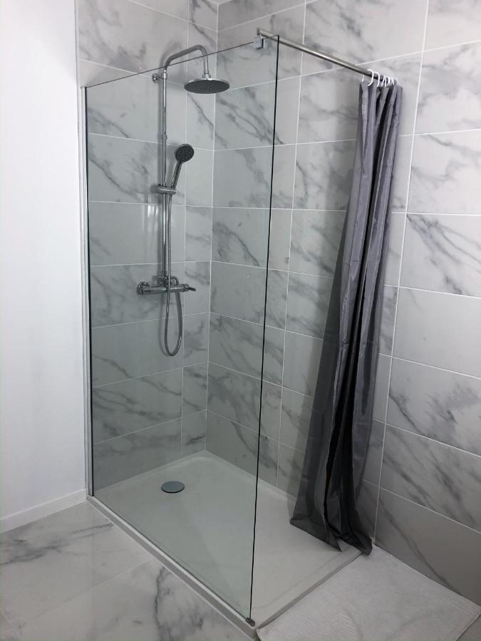 Grand Fonctionnel Proche Centre-ville Apartment